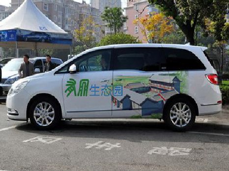 赤水市户外车贴喷绘如何保持效果?